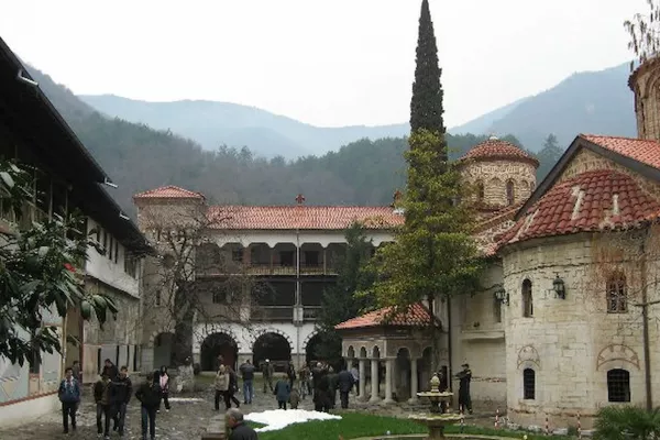 bachkovo-monastery-038EC91B2C-BD74-2228-5CD8-54795AFFF449.webp